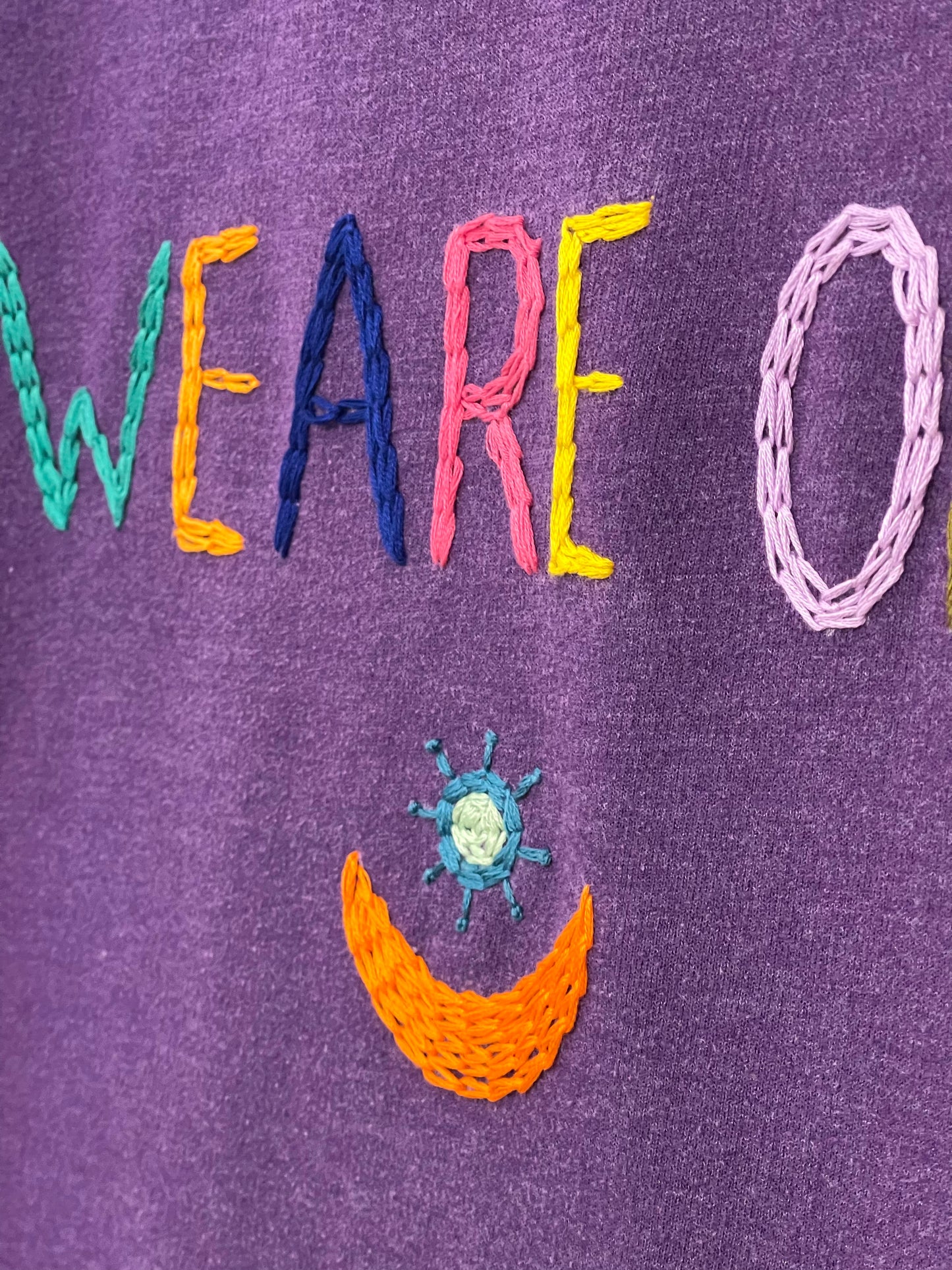 Sweat Vintage Brodé Mantra « WE ARE ONE » bis XL