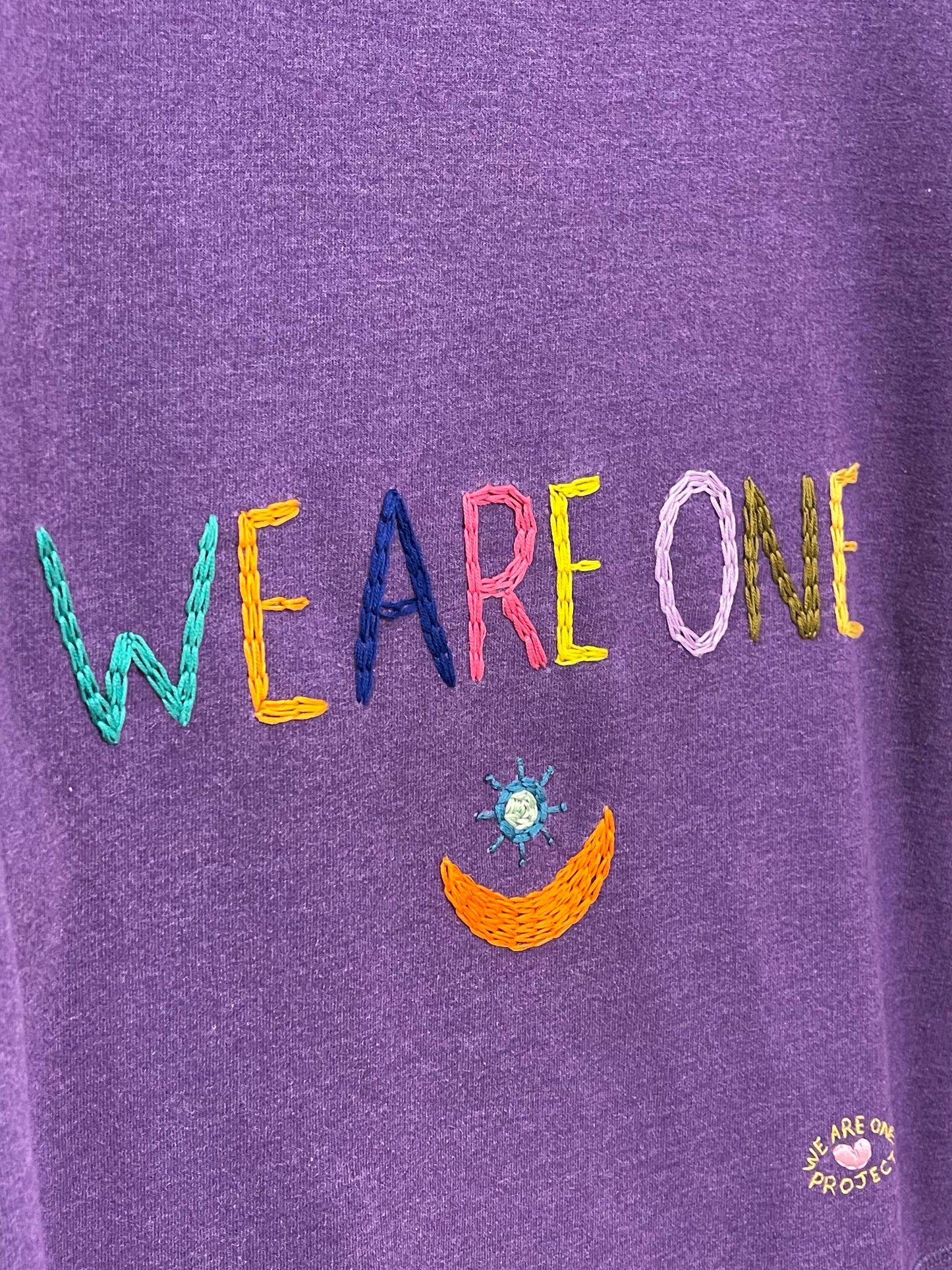 Sweat Vintage Brodé Mantra « WE ARE ONE » bis XL