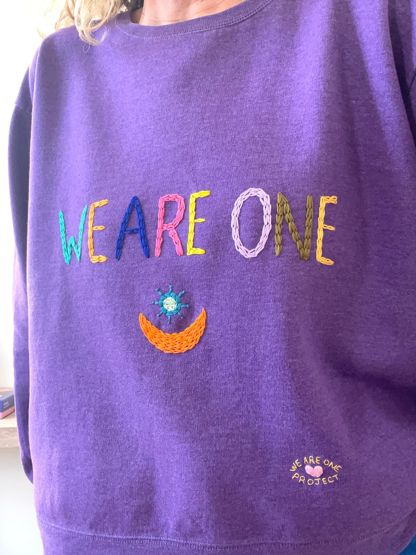 Sweat Vintage Brodé Mantra « WE ARE ONE » bis XL