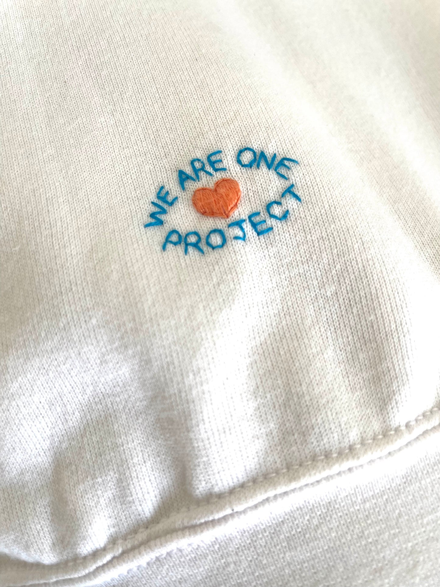 Sweat Vintage Brodé Mantra "Love&Light"