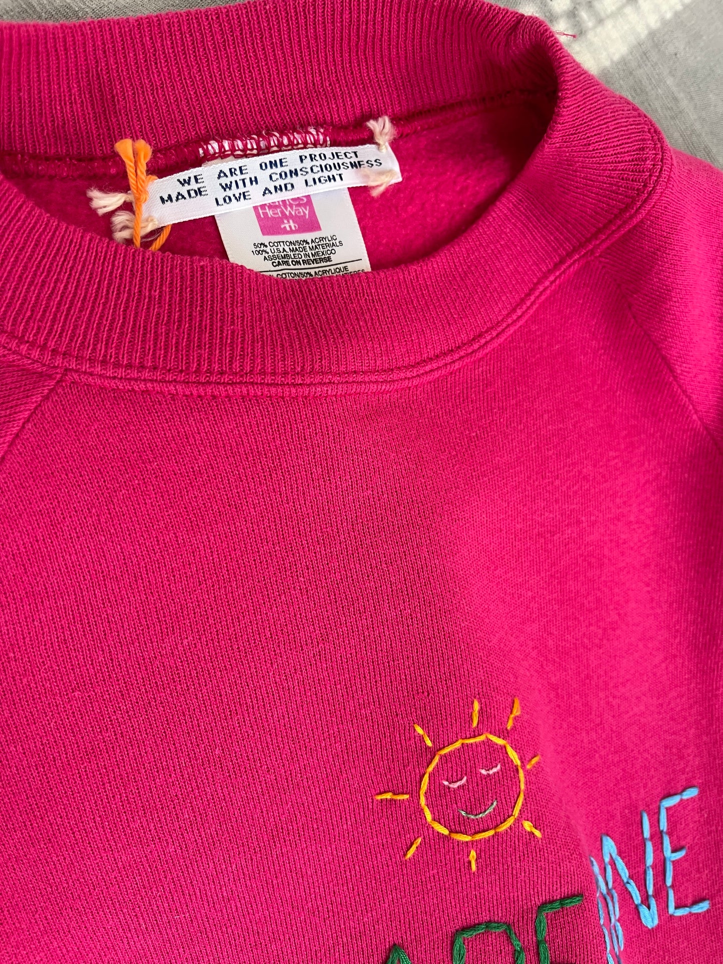 Sweat Vintage Brodé Mantra "WeAreOne" M