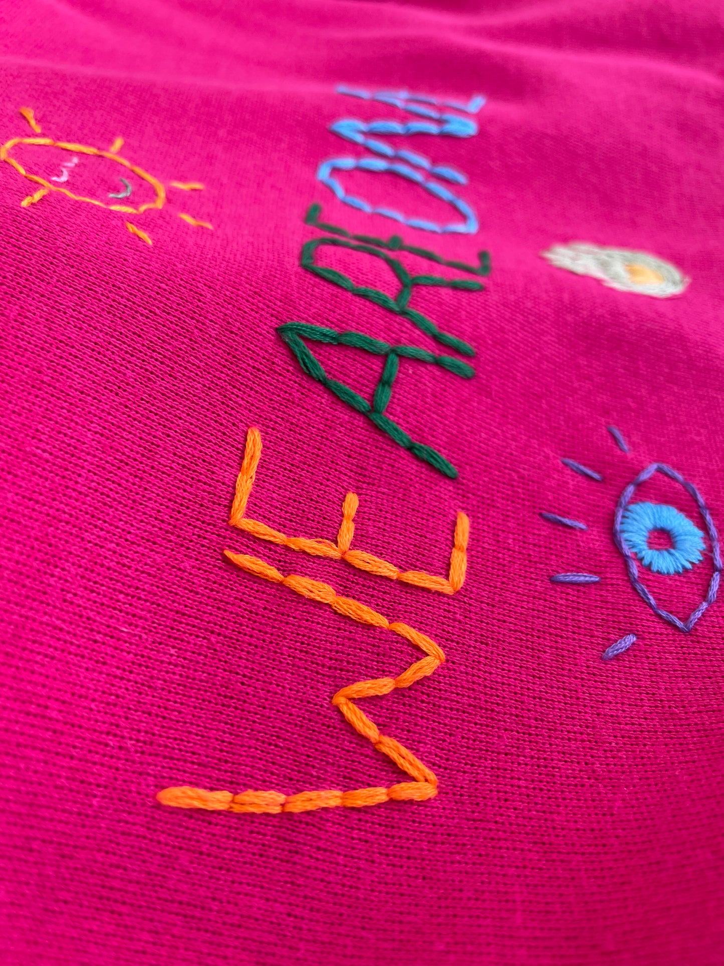 Sweat Vintage Brodé Mantra "WeAreOne" M