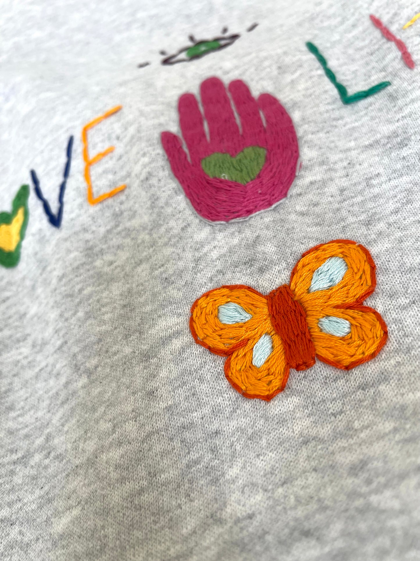 Sweat Vintage Brodé Mantra "Love&Light"