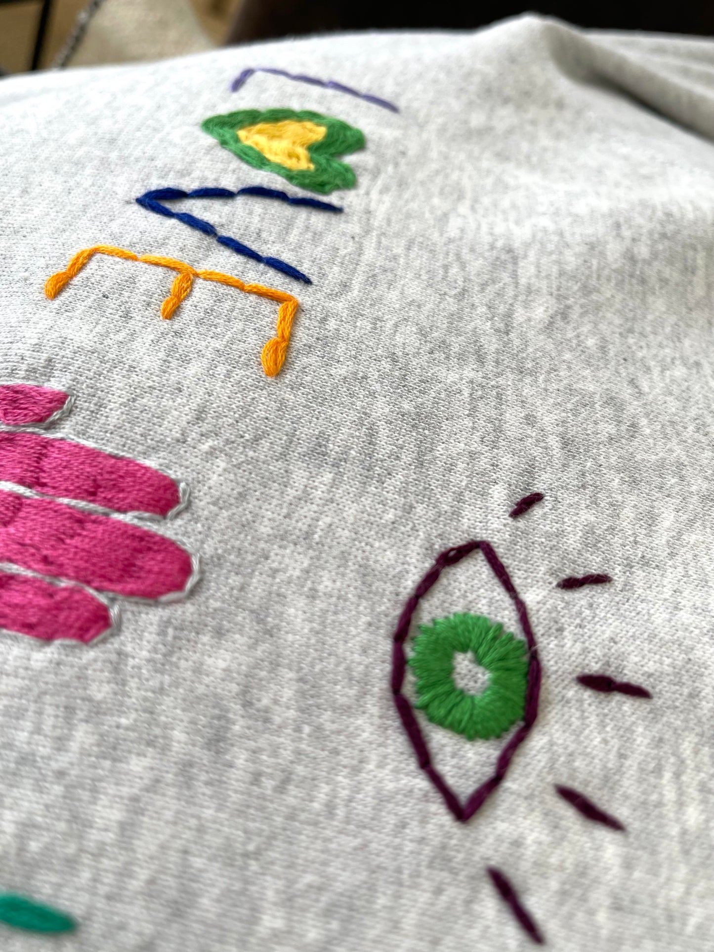 Sweat Vintage Brodé Mantra "Love&Light"