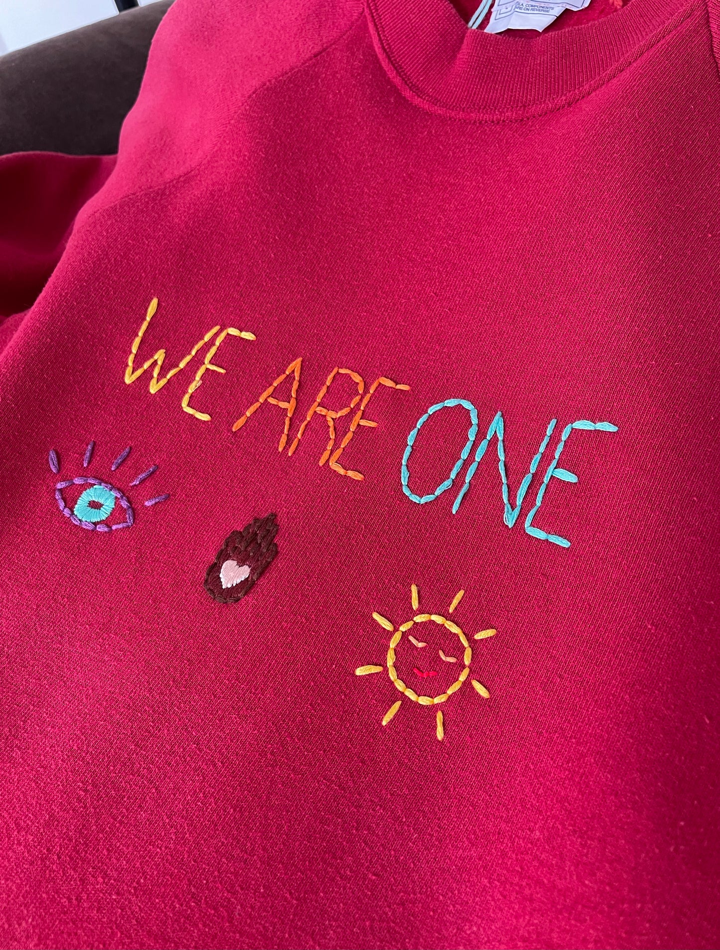 Sweat Vintage Brodé Mantra "WeAreOne"