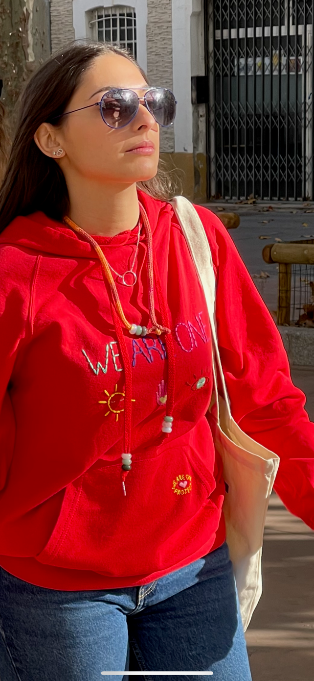 Hoodie Vintage Brodé Mantra "WeAreOne"