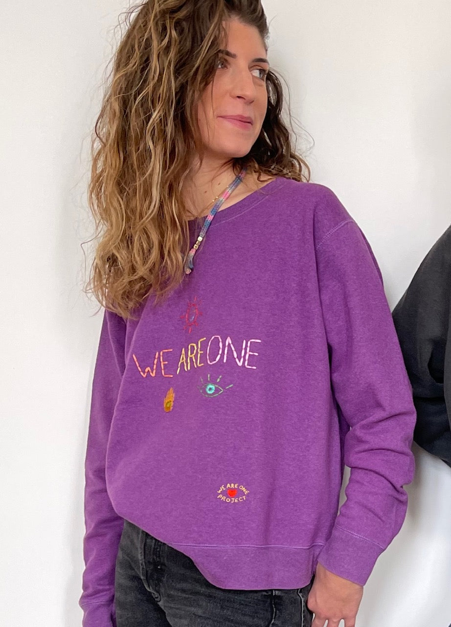 Sweat Vintage Brodé Mantra "WeAreOne"
