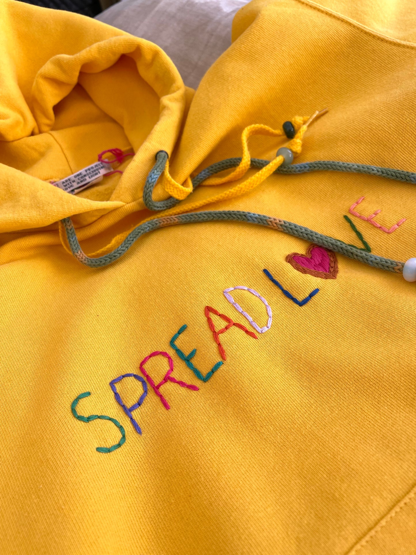 Hoodie Vintage Brodé Mantra "Spread Love" M