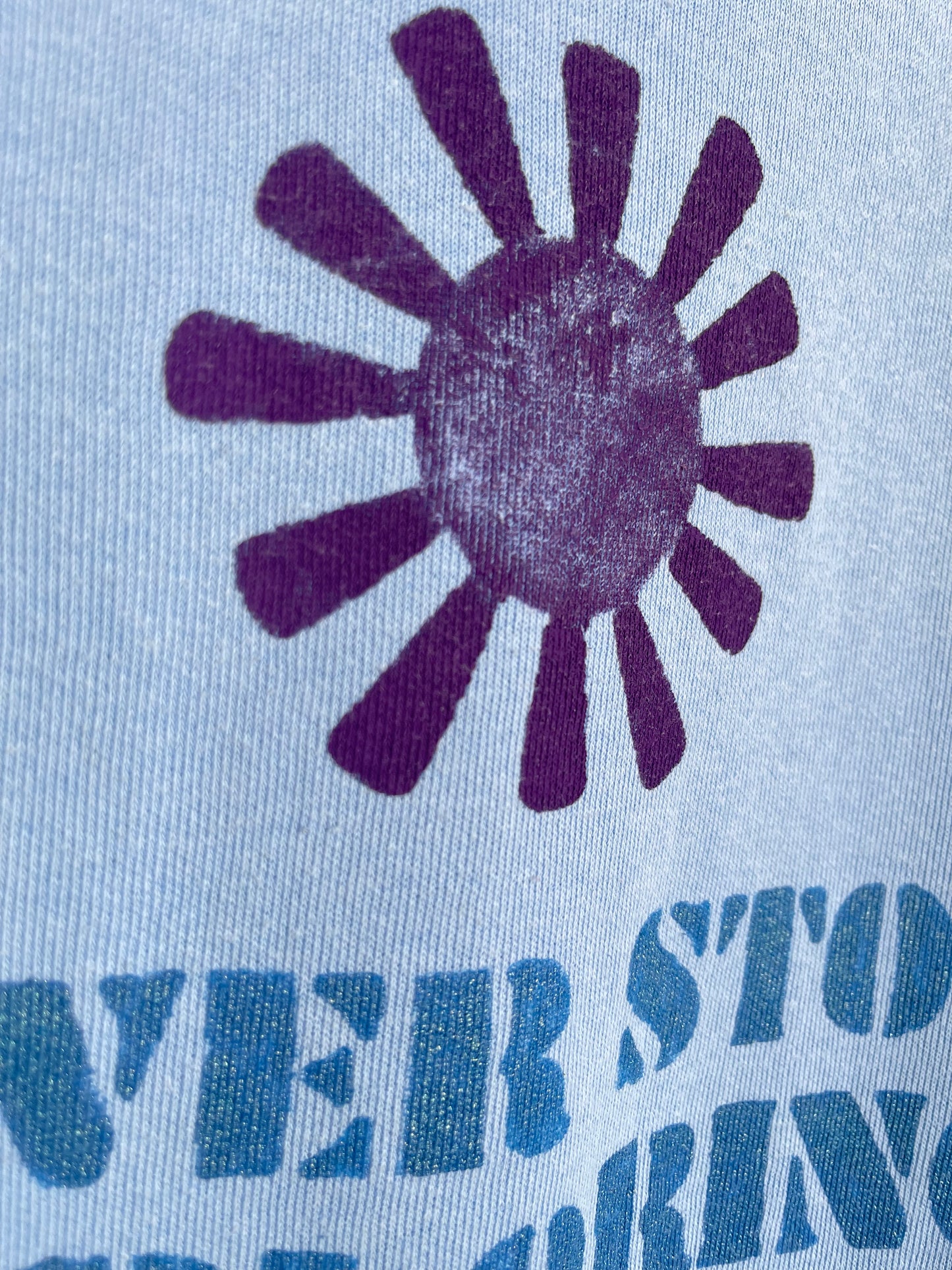 Hoodie Vintage M « Never stop exploring »