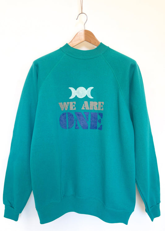 Sweat vintage L/XL "We are One"