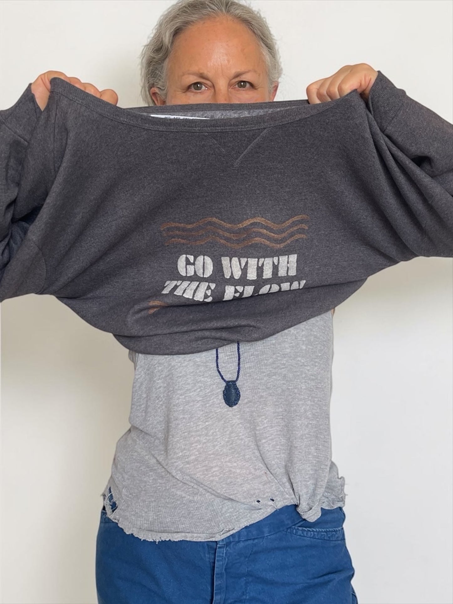 Sweat vintage XXL "Go with the flow"