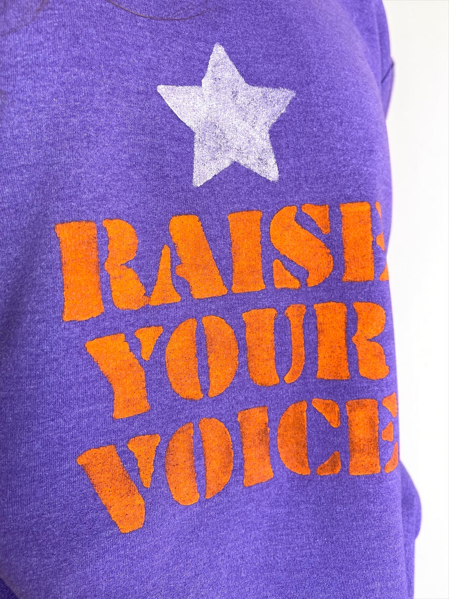 Sweat vintage XXL "Raise your voice"