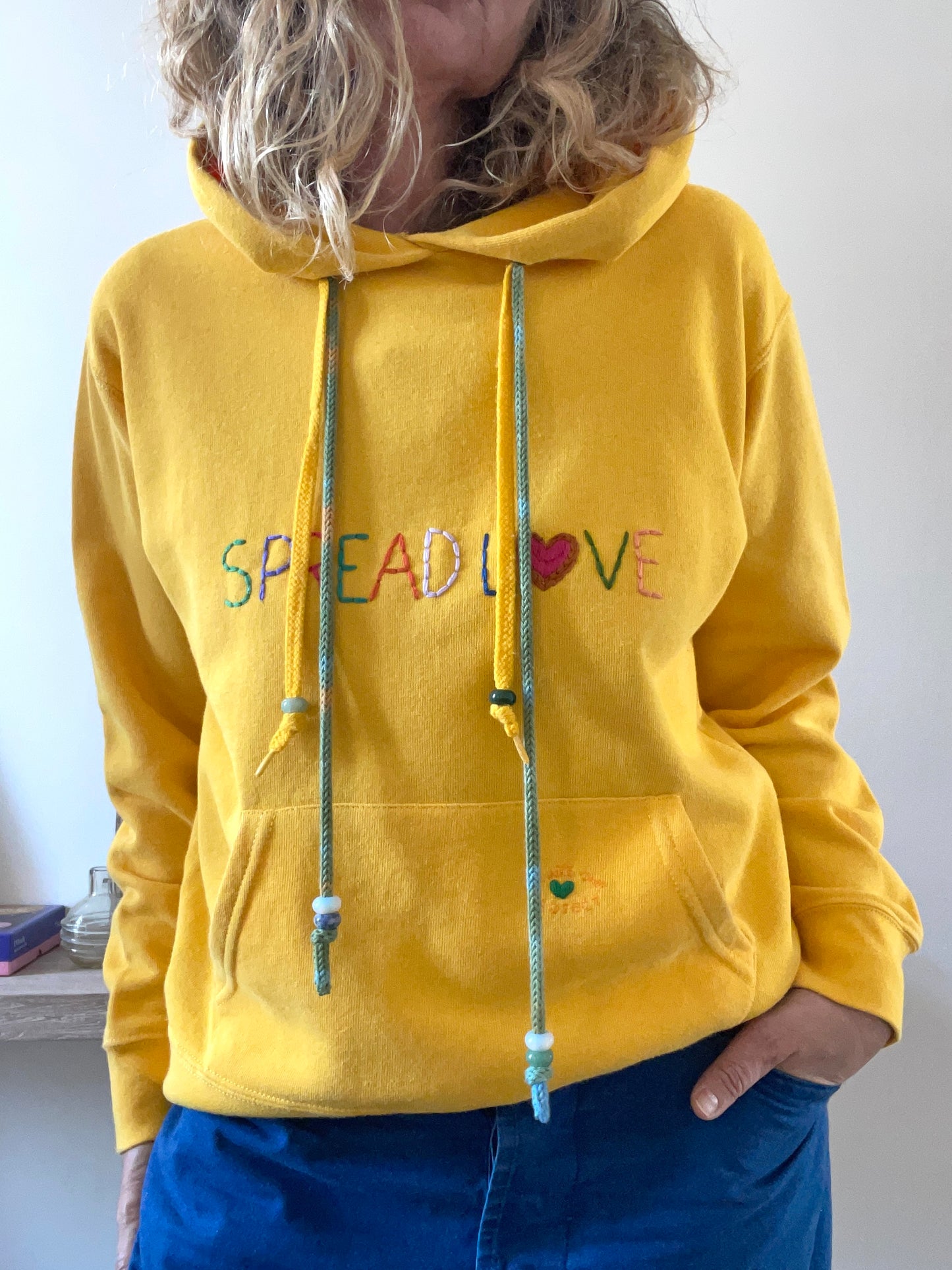 Hoodie Vintage Brodé Mantra "Spread Love" M