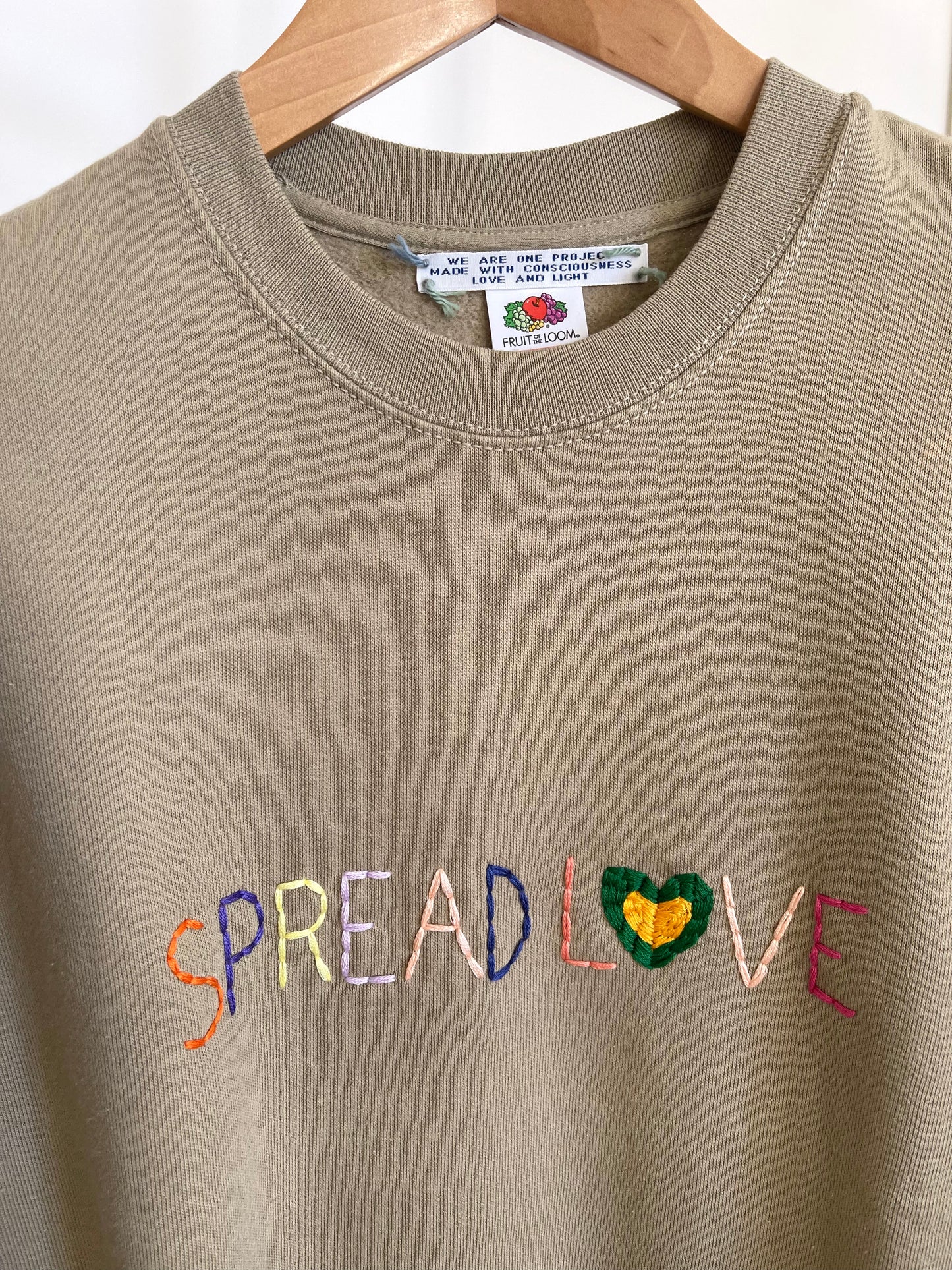 Sweat Vintage Brodé Mantra "Spread Love" M