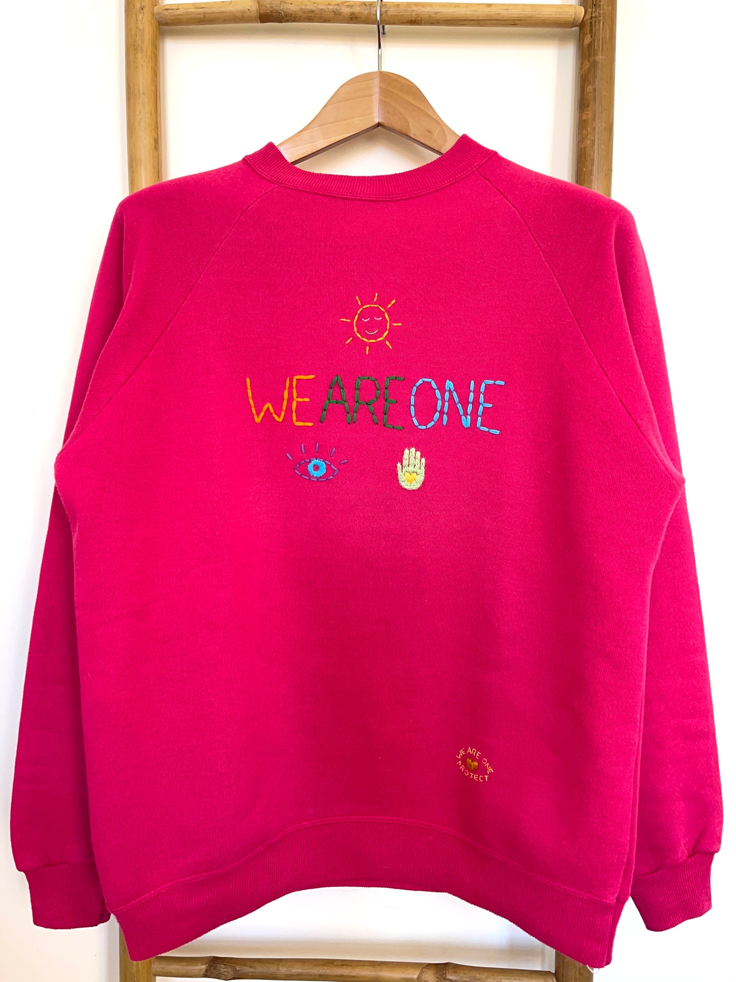 Sweat Vintage Brodé Mantra "WeAreOne" M