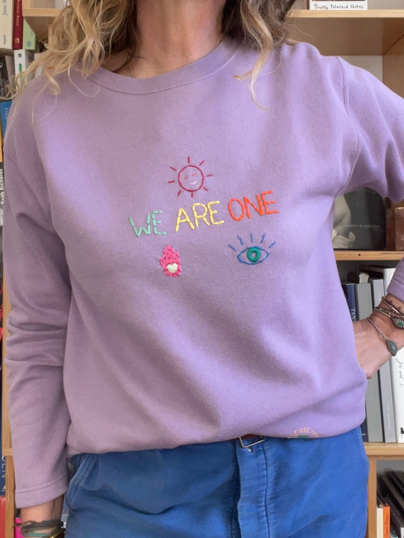 Sweat Vintage Brodé Mantra "WeAreOne" M