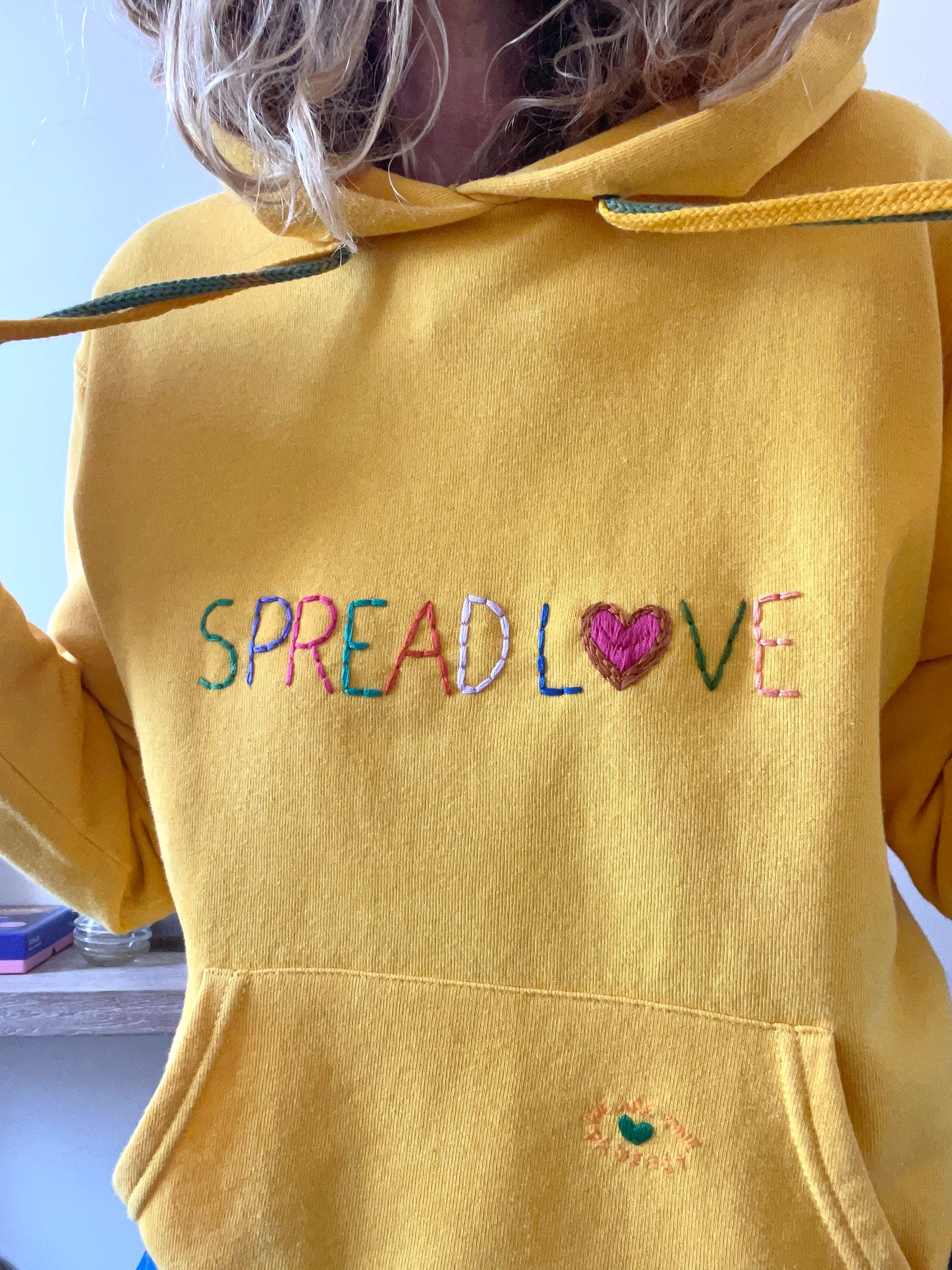 Hoodie Vintage Brodé Mantra "Spread Love" M