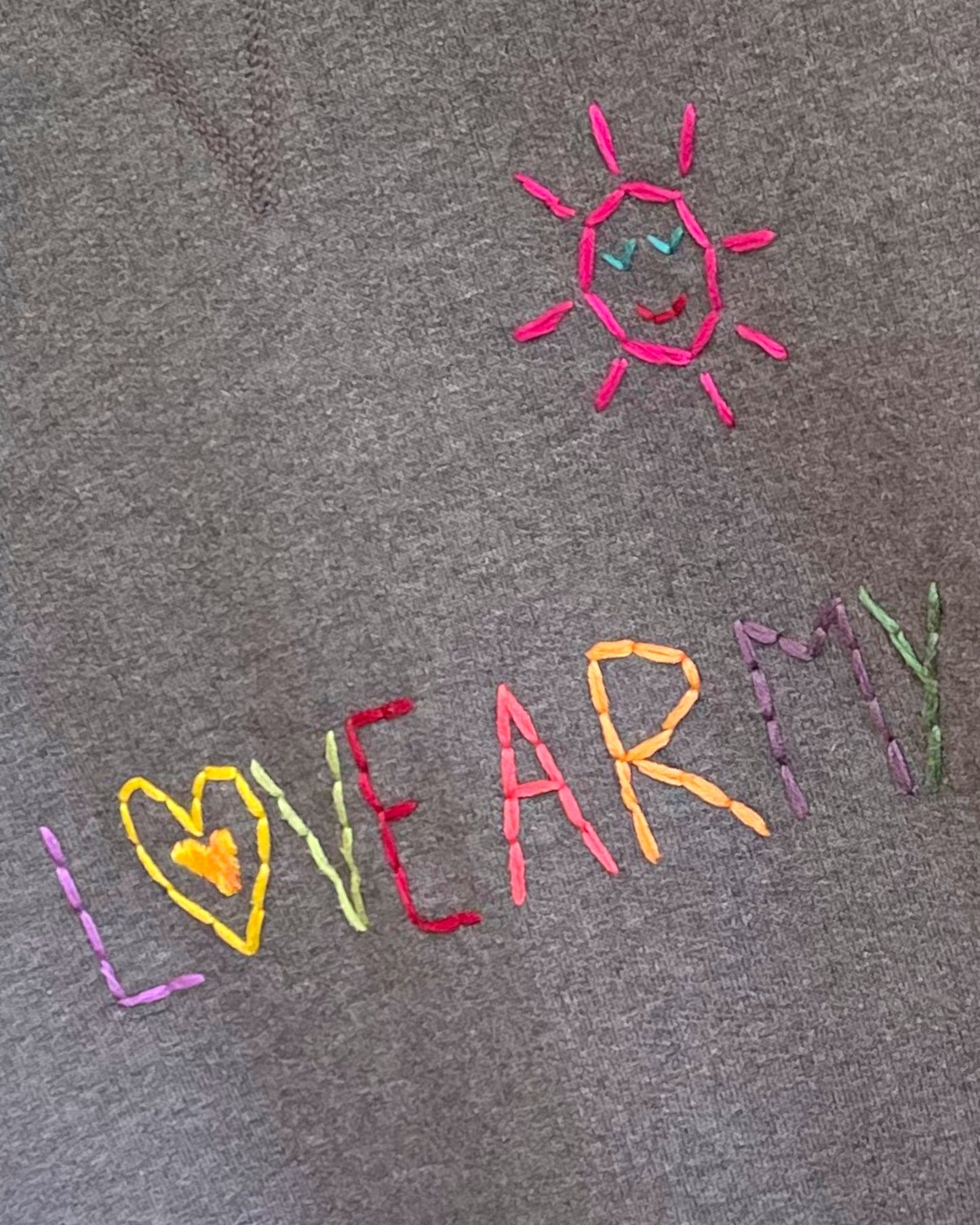 Sweat Vintage Brodé Mantra "Love Army » M