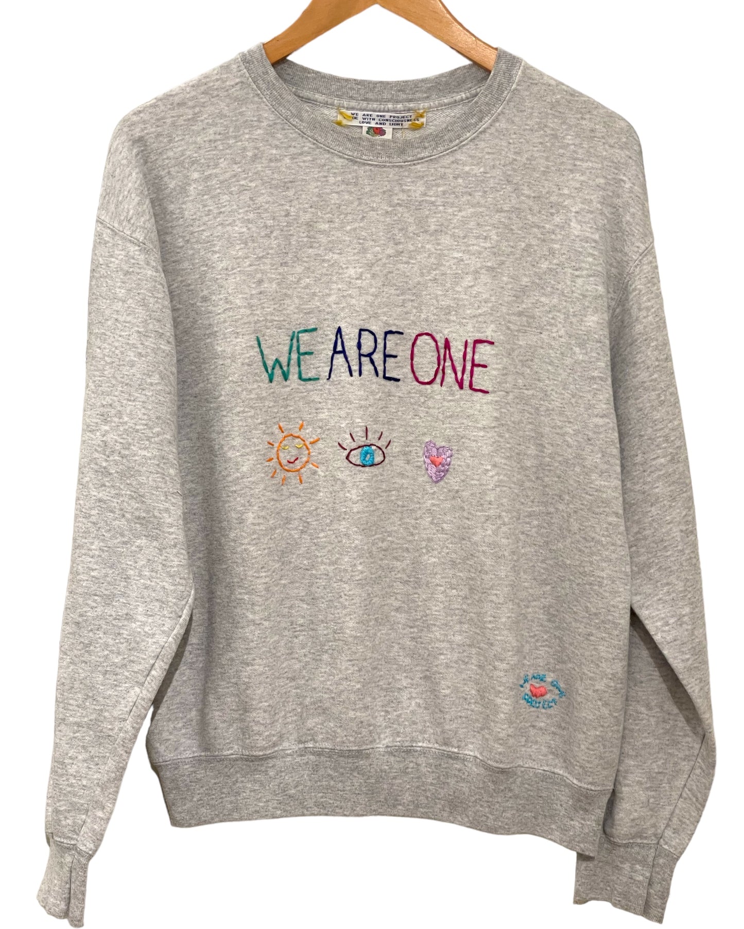 Sweat Vintage Brodé Mantra "WeAreOne" M