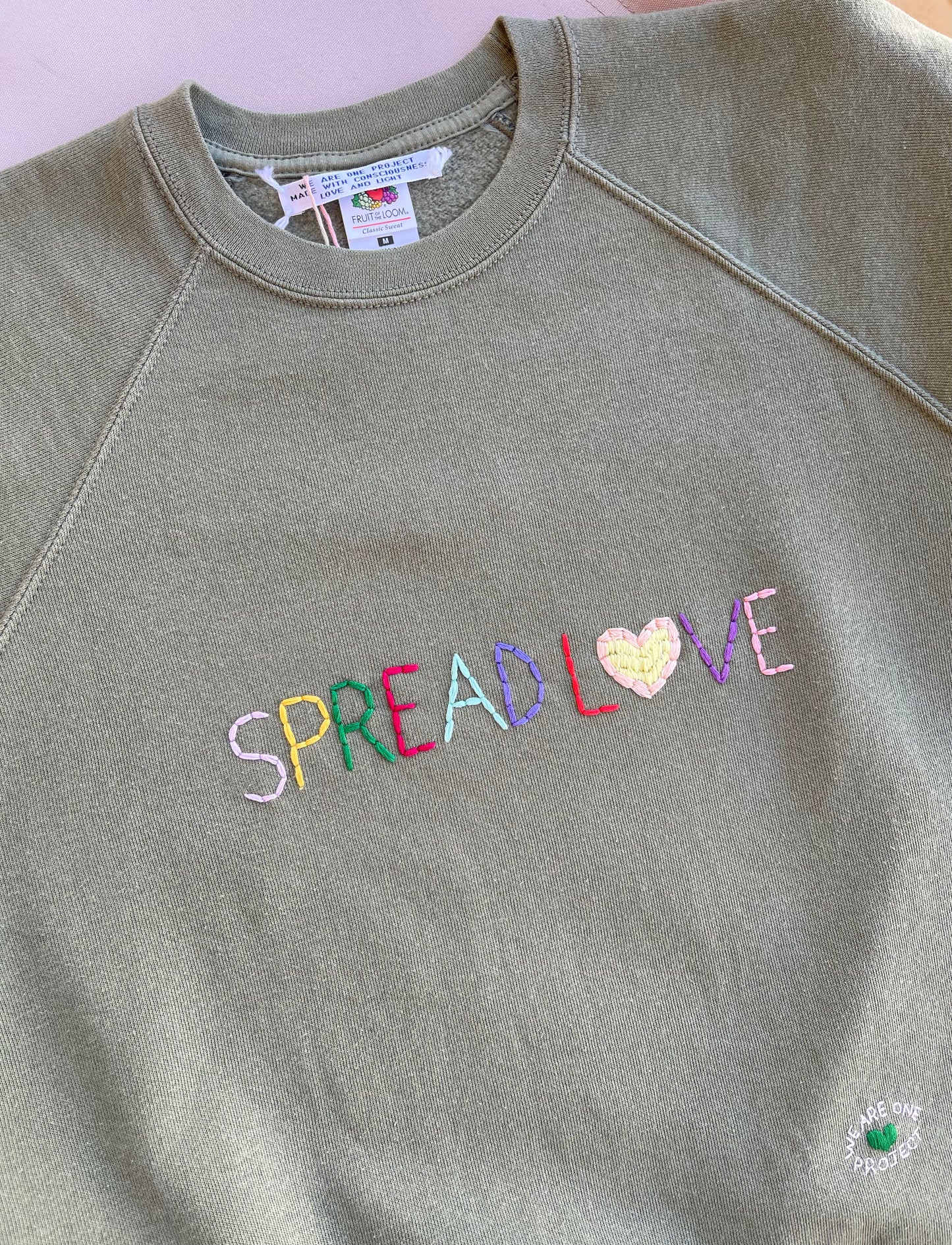 Sweat Vintage Brodé Mantra "Spread Love"