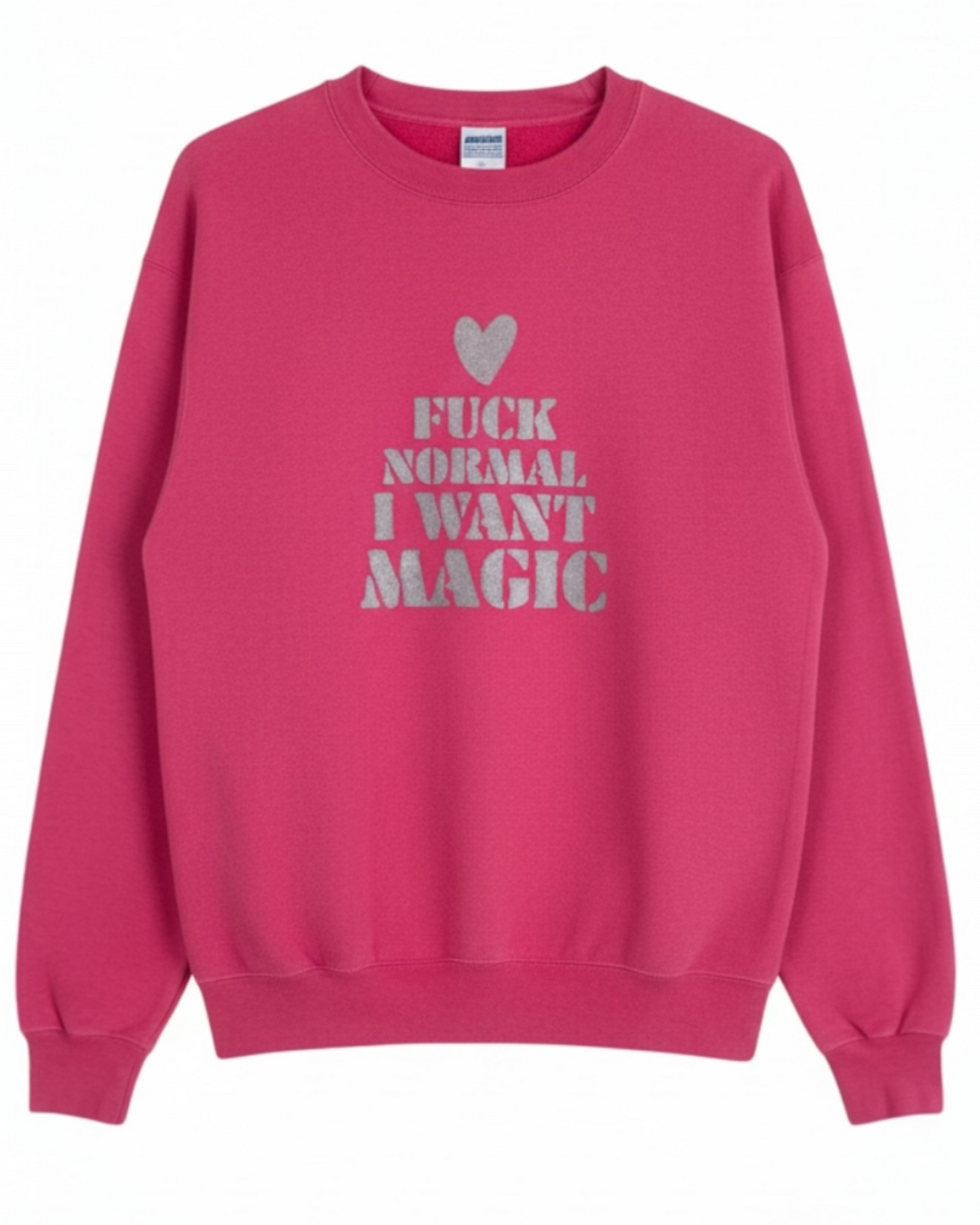Sweat vintage Hanes rouge upcyclé avec un pochoir slogan " fuck normal i want magic"