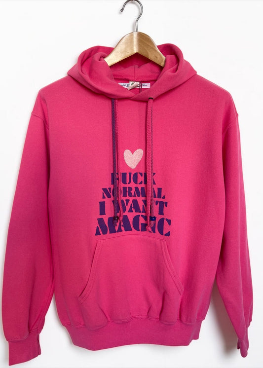 hodie vintage fruit of the loom upcyclé mantra "fuck normal i want magic" peint à la main et grigri - we are one project