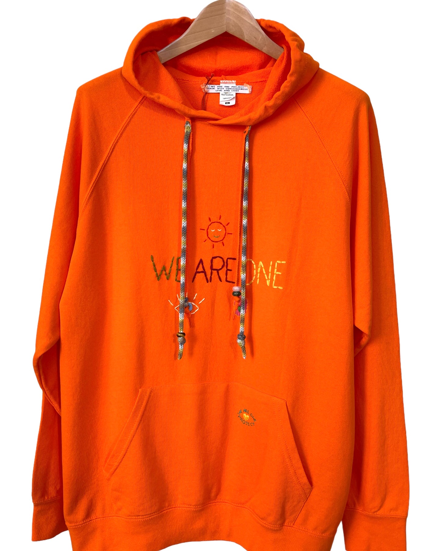 Hoodie Vintage Brodé Mantra "WeAreOne"&Grigri